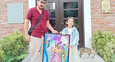 Eskişehir'deki Frig Sergisine 6 yaşındaki minik ressam damga vurdu