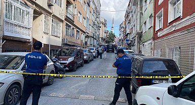 Fatih'te dehşet: Emekli polis eşini ve çocuğunu öldürdükten sonra intihar etti