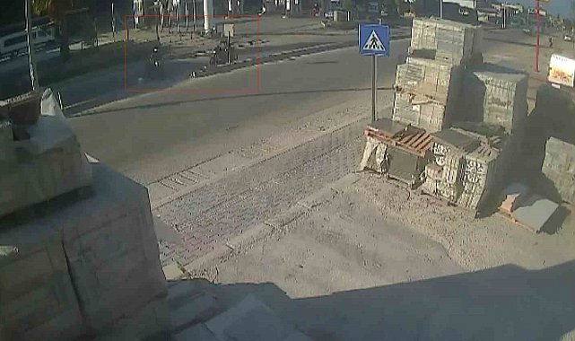 Feci motosiklet kazası kamerada: 72 yaşındaki sürücü hayatını kaybetti