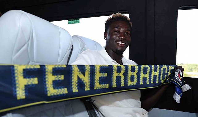 Fenerbahçe, Ganalı stoper Oppong'u kadrosuna kattı