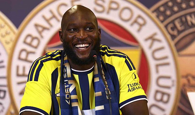 Fenerbahçe'de Romelu Lukaku için imza töreni düzenlendi