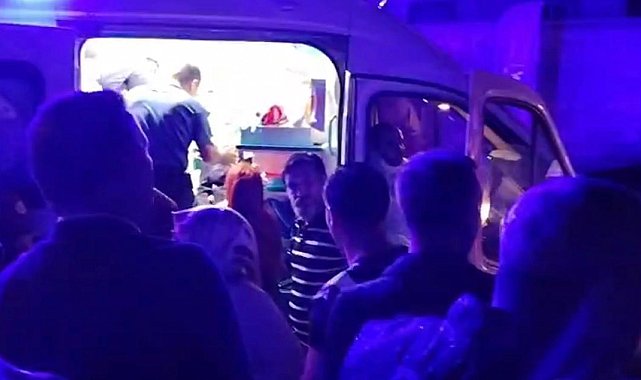 Festival alanındaki led ekran devrildi: 5 yaralı