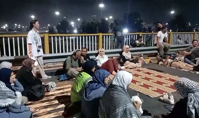 Filistin konvoyu Irak sınırında durduruldu