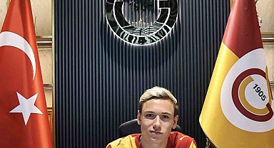 Galatasaray, Aleksey Batrakov ile 5 yıllık sözleşme imzaladı