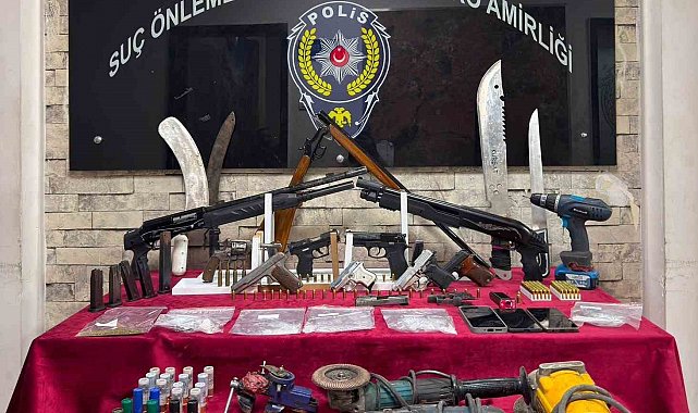 Gaziantep'te 10 adet ruhsatsız silah ele geçirildi: 2 gözaltı