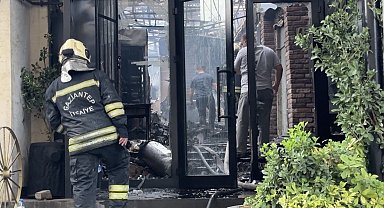 Gaziantep'te restoran yangnı: Çok sayıda ekip müdahale etti