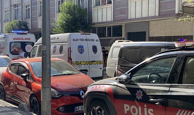Gaziosmanpaşa'da bir kişi evinde boğazı kesilmiş halde ölü bulundu