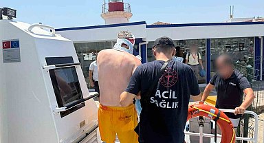 Gezi teknesinde yaralanan vatandaşa Sahil Güvenlikten tıbbi tahliye