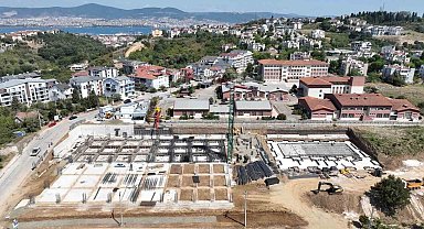 Gölcük'te spor salonu ve kapalı yüzme havuzu inşaatı sürüyor