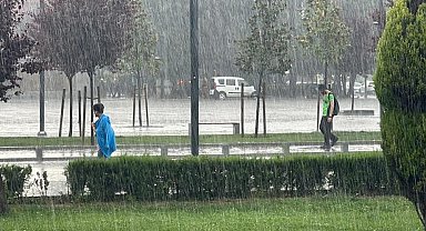 Güneşli hava yerini yağmurlara bırakacak