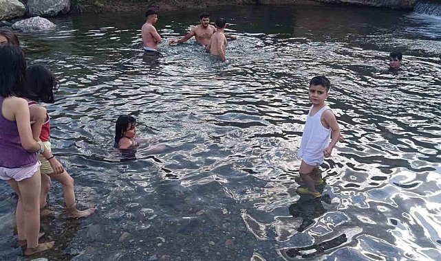 Hakkari'de sıcaklara karşı doğal çözüm