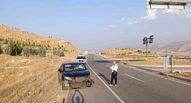 Hasankeyf'te kamyon ve otomobil çarpıştı: 2 yaralı