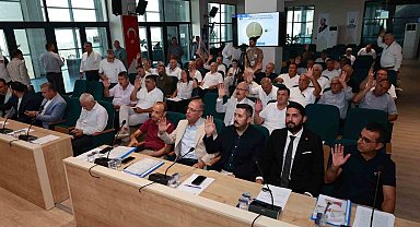 Hatay büyükşehir Belediyesi, savaşın izlerinin silindiği Suriye'nin 2 kentine araç hibe edecek
