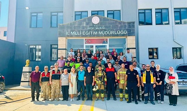 Hatay İl Milli Eğitim Müdürlüğü'nde yangın eğitimi ve tatbikat düzenlendi