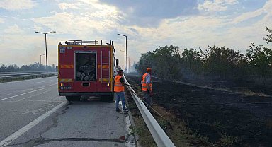 Havsa'da anız yangını otobanı dumana bürüdü
