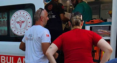 Havuza düşen çocuk boğulma tehlikesi geçirdi, doktorların müdahalesiyle kurtarıldı