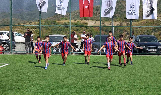 HBB, Antakya'da yeni halı sahayı hizmete açtı