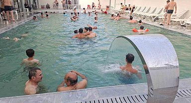 Hisarcık'taki şifalı termal havuz vatandaşların ilgi odağı oldu
