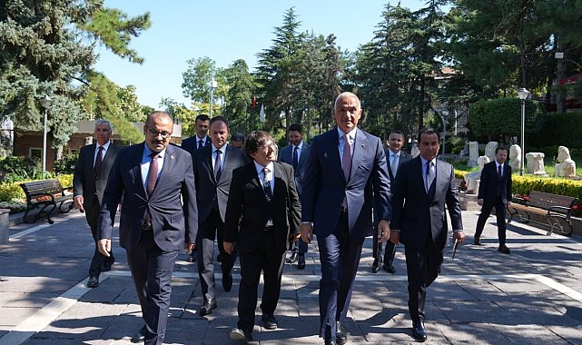 Hitit İmparatorluğu'nun izlerini taşıyan sergi ziyaretçilerini ağırlıyor