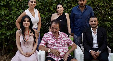 İbrahim Tatlıses'in evinde mutlu gün: Manevi kızına isteme töreninde beşi bir yerde taktı