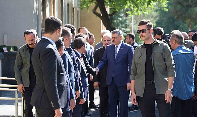 İçişleri Bakanı Çiftçi, Diyarbakır Valiliğine ziyarette bulundu