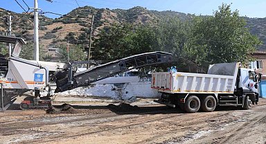 İncirliova'da Karabağ yolu yenileniyor