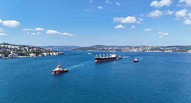 İstanbul Boğazı "MV New Victory" gemisinin geçişi nedeniyle çift yönlü trafiğe kapatıldı
