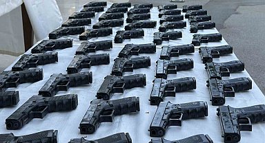 İstanbul ve Kocaeli'ne silah sevkiyatı yapacaktı, Sakarya'da 100 tabancayla yakalandı