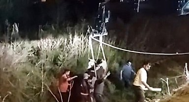 İstanbul'da iş makineli inek kurtarma operasyonu