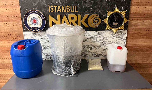 İstanbul'da uyuşturucu operasyonu: 3 gözaltı, yüklü miktarda uyuşturucu ele geçirildi
