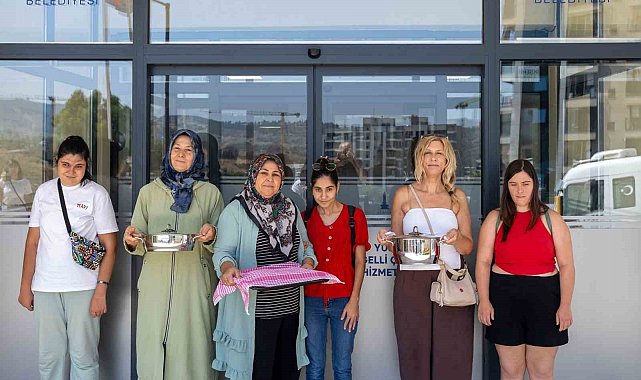 İzmir Büyükşehir Belediyesi'nden annelere Dayanışma Mutfağı