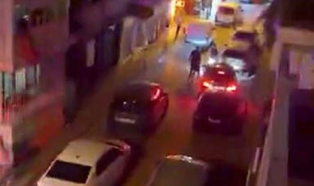 İzmir'de sokak ortasında silahlı çatışma: 5 yaralı