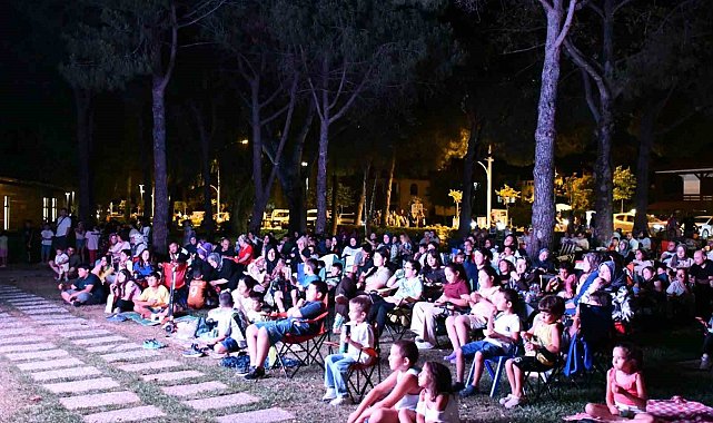 İznik'te yazlık sinema sezon finali yaptı