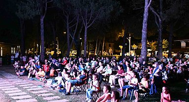 İznik'te yazlık sinema sezon finali yaptı