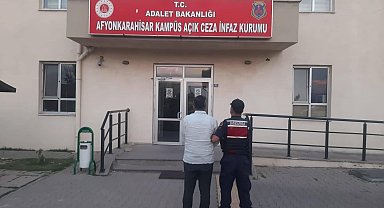 Jandarma çeşitli suçlardan aranan 28 kişiyi yakaladı