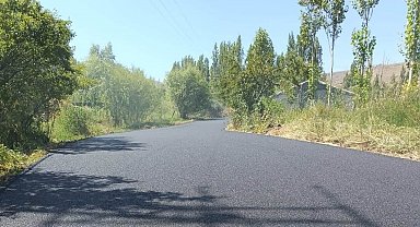 Kağızman'da köy yollarında asfalt seferberliği: 7 kilometrelik yol yenileniyor