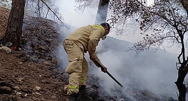 Kahramanmaraş Ahır Dağı'ndaki orman yangınına müdahale sürüyor