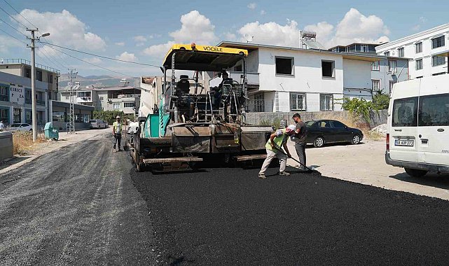 Kahramanmaraş'ta 26 noktada asfalt mesaisi