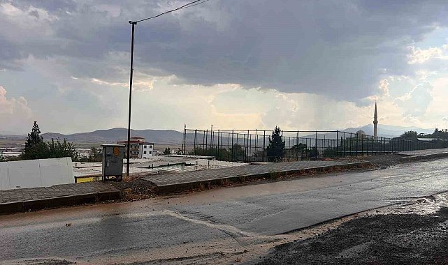 Kahramanmaraş'ta sağanak yağış etkili oldu