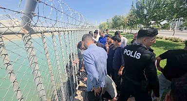 Kanalda boğulma tehlikesi geçiren 2 çocuk valinin korumaları tarafından kurtarıldı