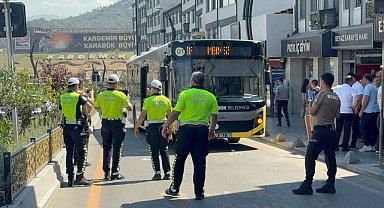 Karabük'te belediye otobüsü yayaya çarptı: 1 yaralı