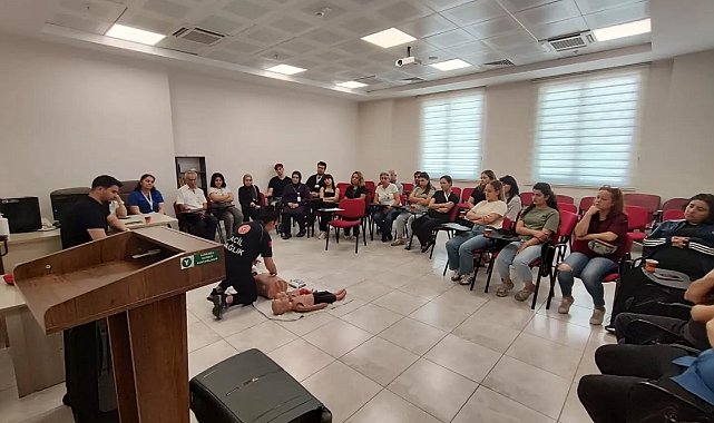 Karacasu Devlet Hastanesi'nde CPR eğitimi verildi