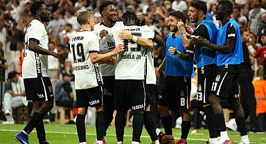 Kartal, evinde 2'de 2 yaptı