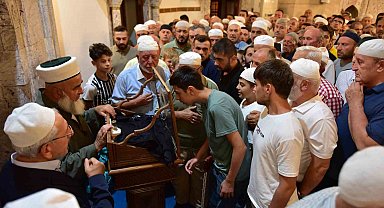 Kastamonu'da Sakal-ı Şerif ziyarete açıldı, vatandaşlar yoğun ilgi gösterdi