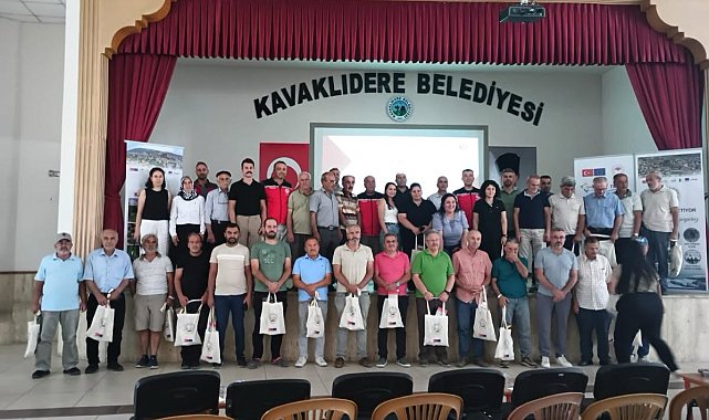 Kavaklıdere'de ceviz üreticilerine yönelik eğitim düzenlendi