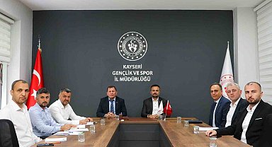 Kayseri'de Yamaç Paraşütü İstişare Toplantısı yapıldı