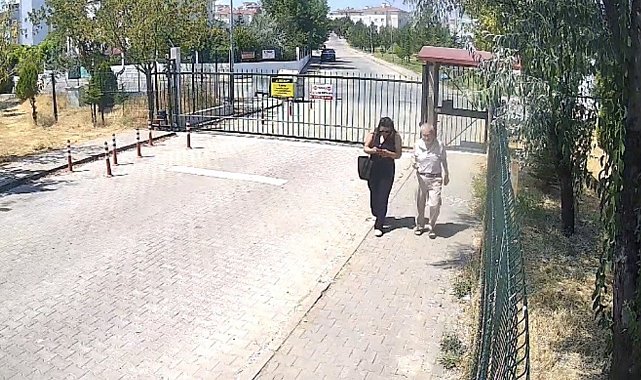 Kendini savcı olarak tanıtan kadının oyununu 8 yaşındaki çocuk bozdu