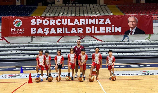 Kepez'de spor dolu yaz tatili