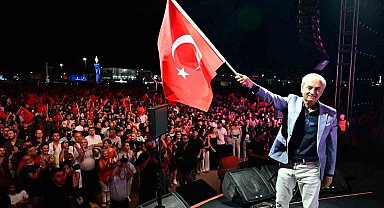 Kepez'de Zafer coşkusu: Binlerce Antalyalı Dokumapark'ta buluştu