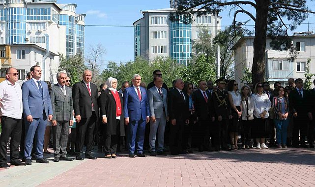 Kırgızistan'da 30 Ağustos Zafer Bayramı kutlandı